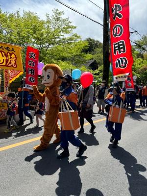 女性消防団員ともんた君