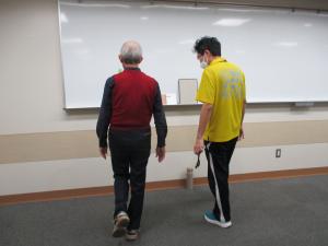 片足立ち測定の様子