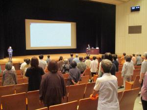 講演会で脳トレの実践