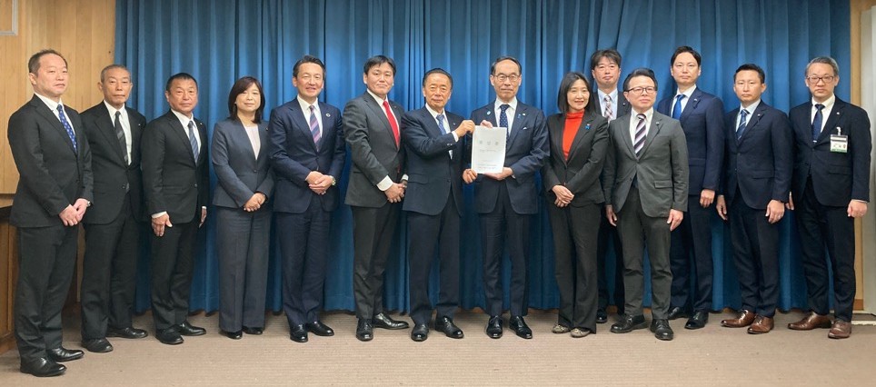 埼玉県への要望書提出の様子