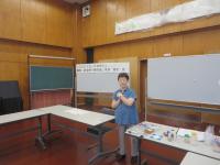 講師