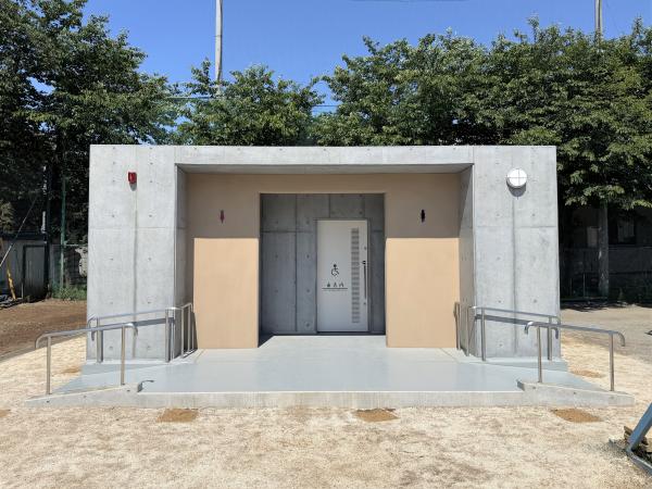 東北小屋外トイレ