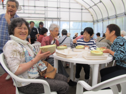 日帰りバス旅行　メロン狩り